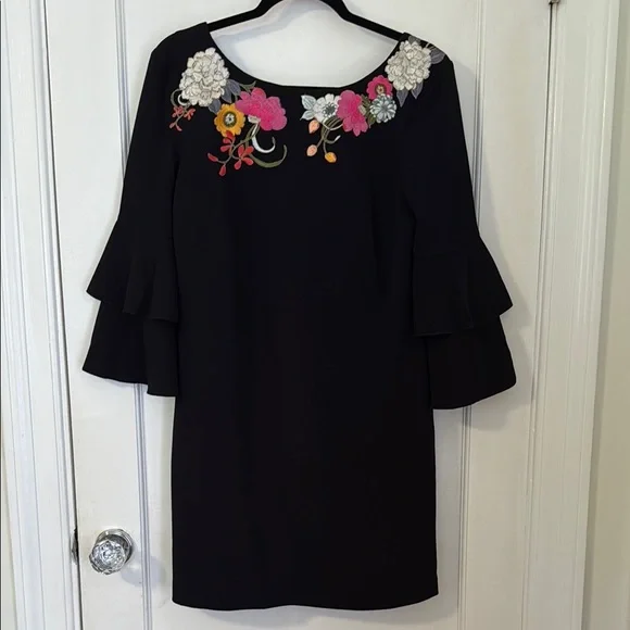 Trina Turk Black Floral Embroidered Dress, SIZE 8 NWOT - Picture 1 of 10